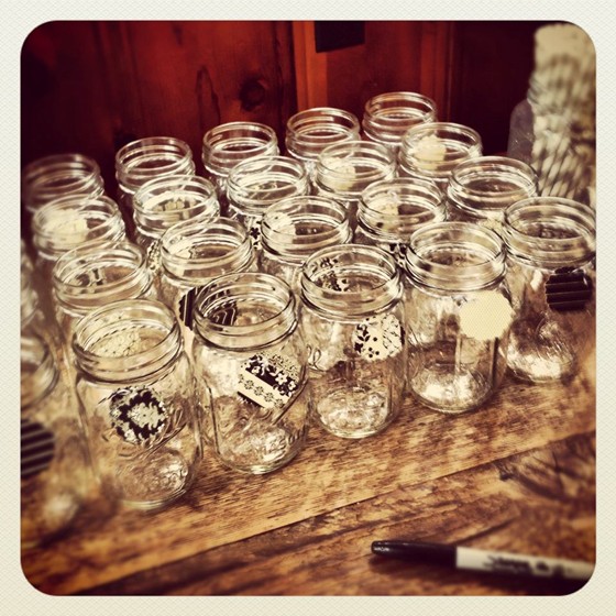 Adult Birthday Parties: Vintage DIY Decorations